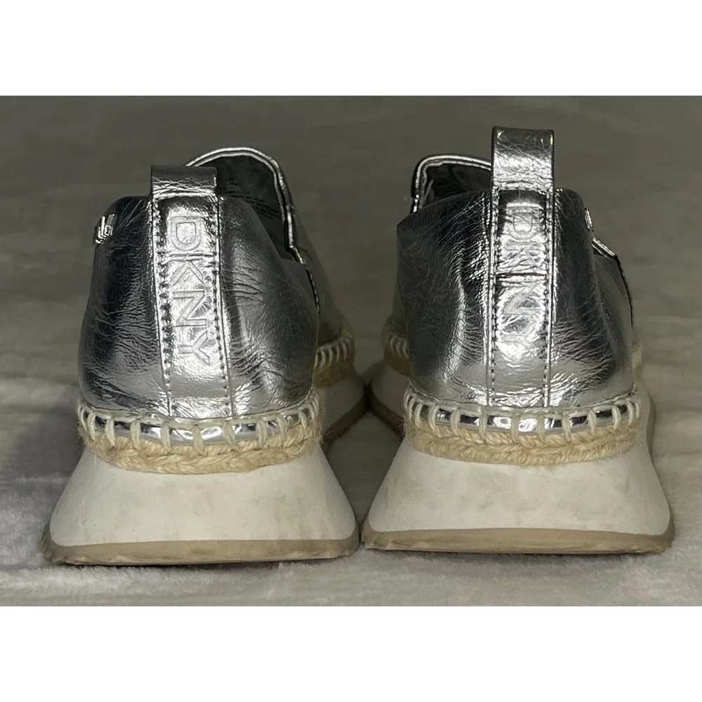 DKNY Orza Open Toe Wedge Size 9.5 Silver Platform Espadrille Sneaker Peep Toe